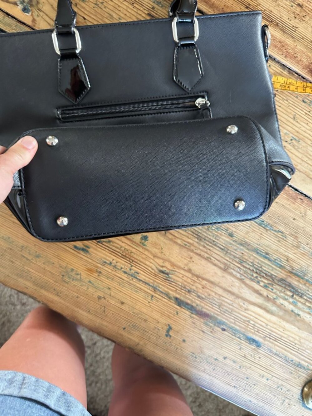 David Jones Womens Black & Gray Tote Bag With Patent Leather Accents - Picture 3 of 5